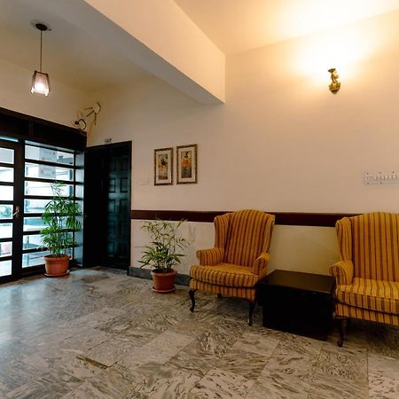 Vip House Hotel Peshawar Exterior photo