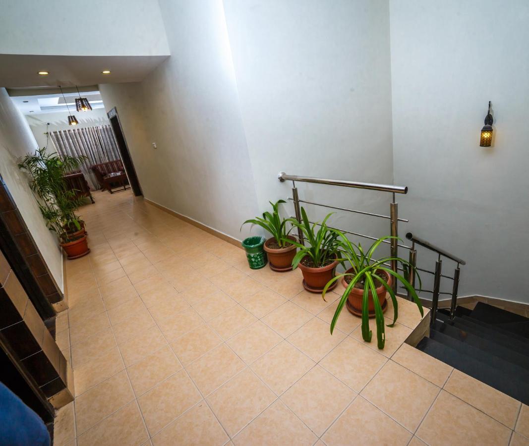 Vip House Hotel Peshawar Exterior photo