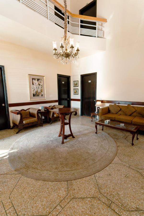 Vip House Hotel Peshawar Exterior photo