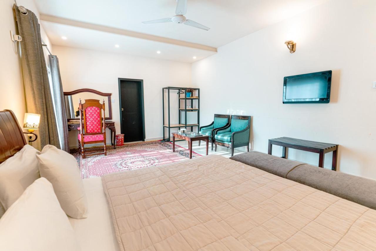 Vip House Hotel Peshawar Exterior photo