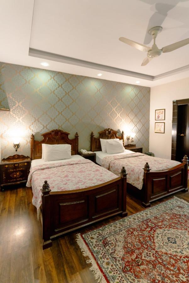 Vip House Hotel Peshawar Exterior photo